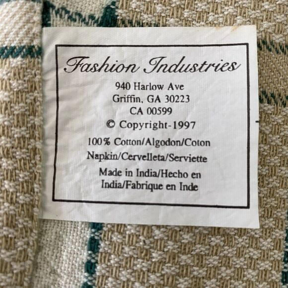 Lot of 4  Cloth Napkins Beige Green White Plaid 16" x  15" Cotton Dining Vintage - Picture 3 of 5